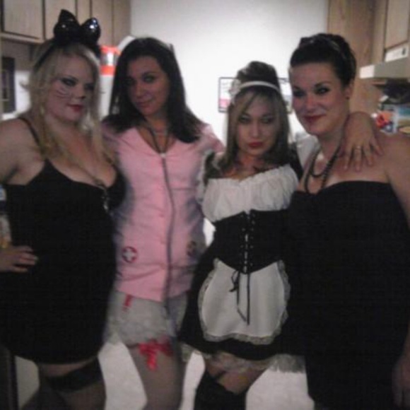 Meet your Posher, Moniquechristina - Picture 4 of 4